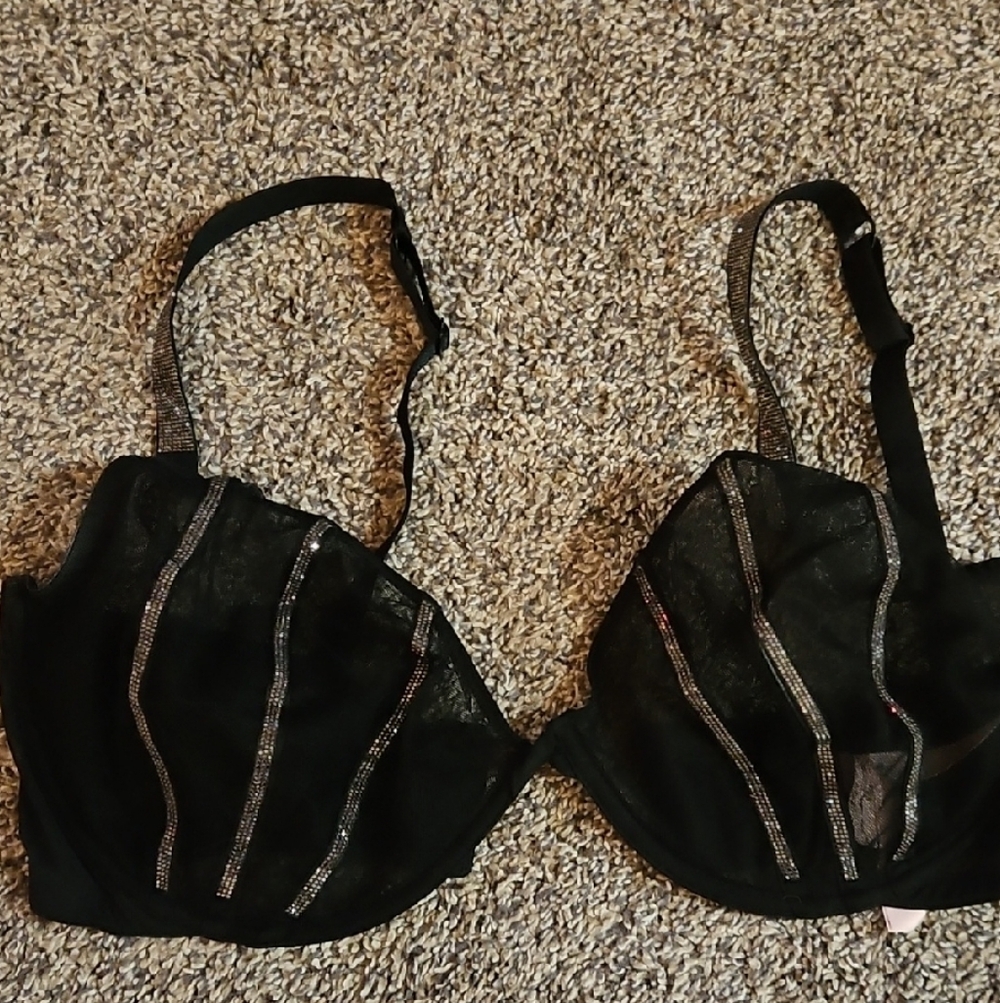 Victoria's Secret Black Bra with Sparkley Silver Detailing 38DDD